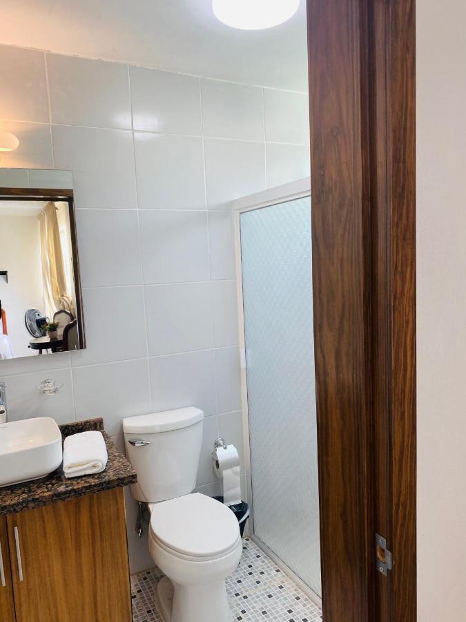 Hostal Guadalajara Cosmopolitan Providencia מראה חיצוני תמונה
