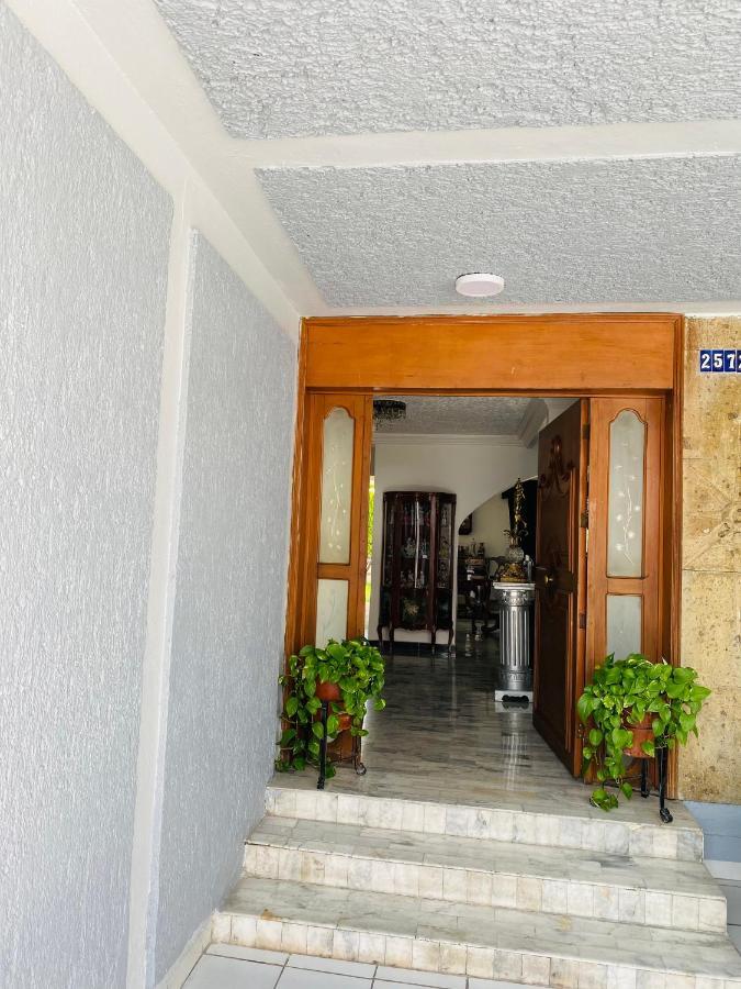 Hostal Guadalajara Cosmopolitan Providencia מראה חיצוני תמונה