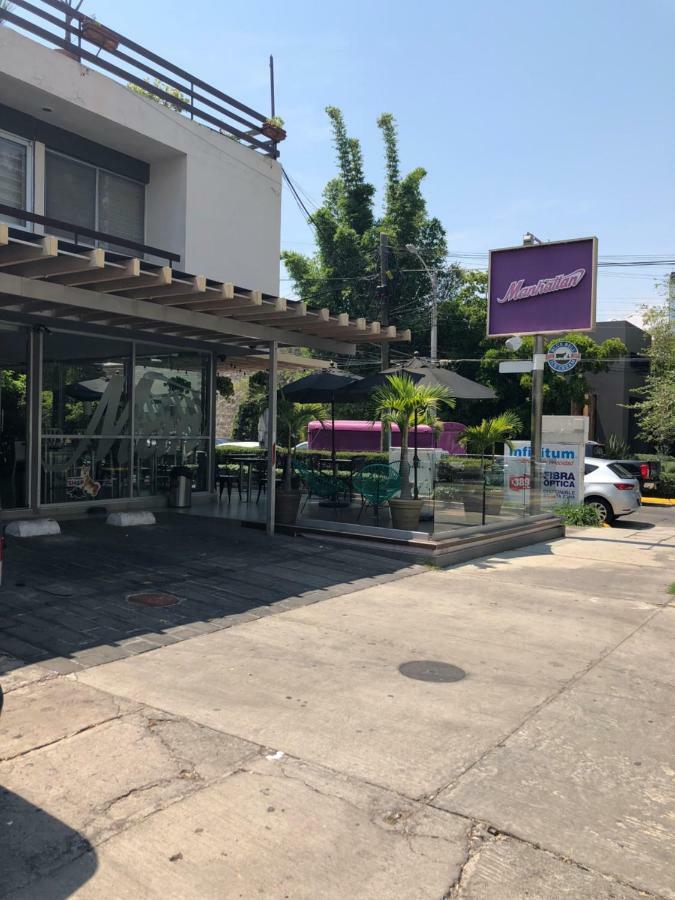 Hostal Guadalajara Cosmopolitan Providencia מראה חיצוני תמונה